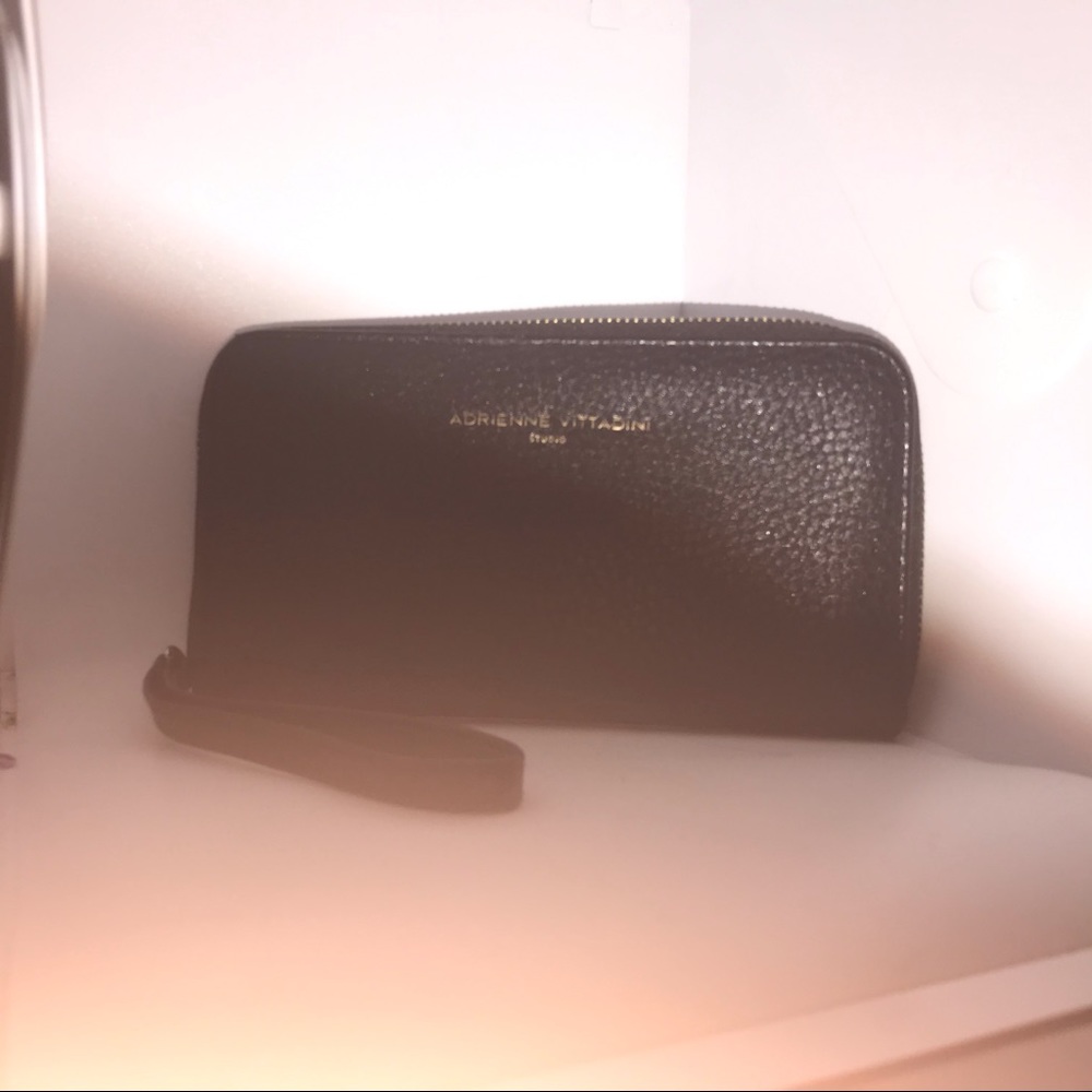 adrienne vittadini wallet